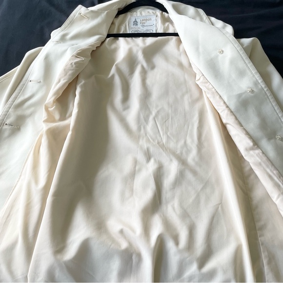 Vintage London Fog Classy Off-White Trench Coat - Size 8 - Picture 12 of 15